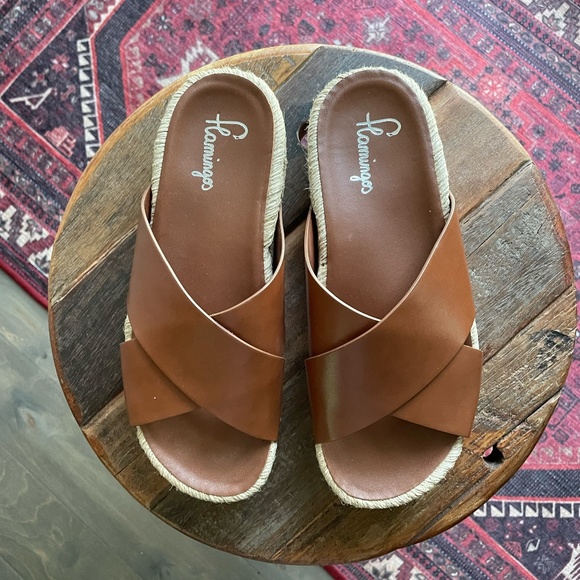 FLAMINGOS Platform Slides - Picture 3 of 7